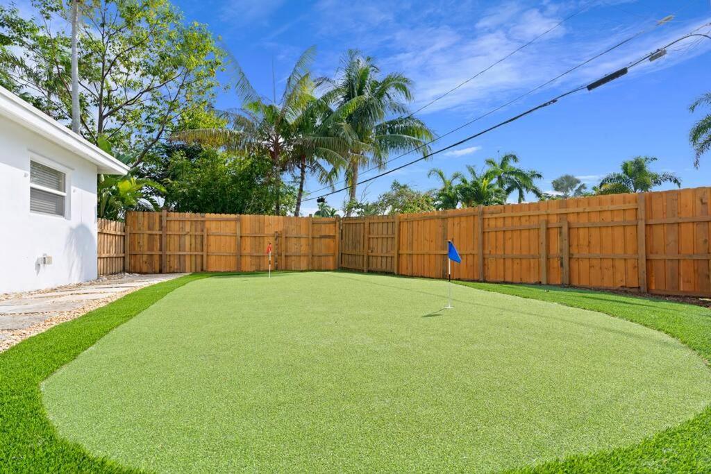 Waterfront-Heated Pool-Mini Golf-Game Room-2Mi Beach Форт-Лодердейл Экстерьер фото